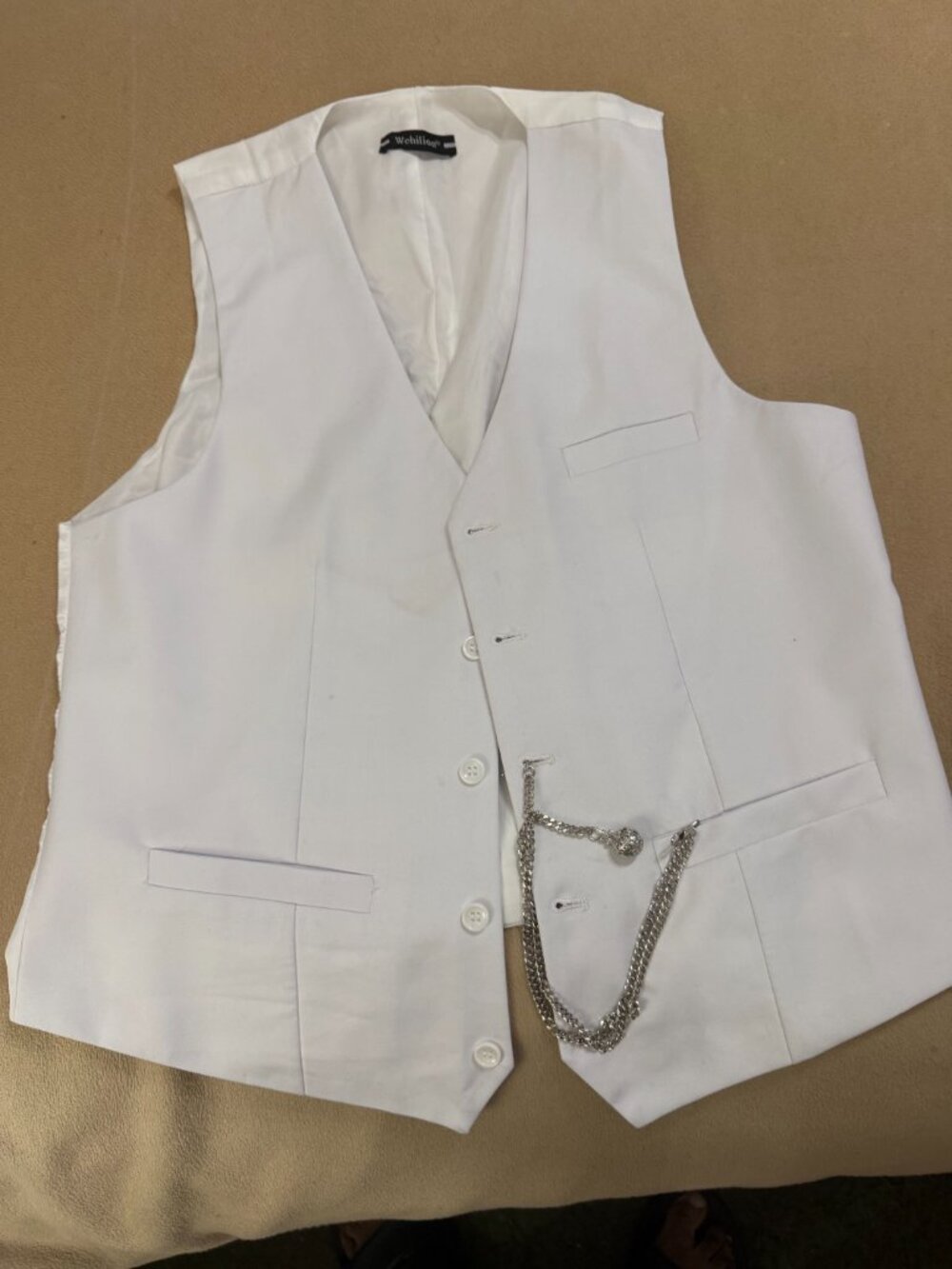 WHITE VEST WITH CHAIN SIZE LARGE